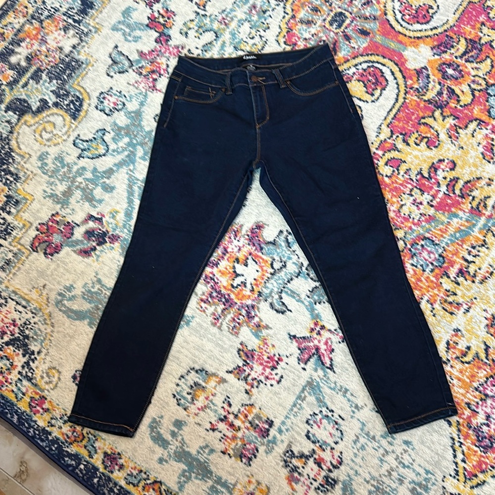 D. Jeans crop jegging size 10